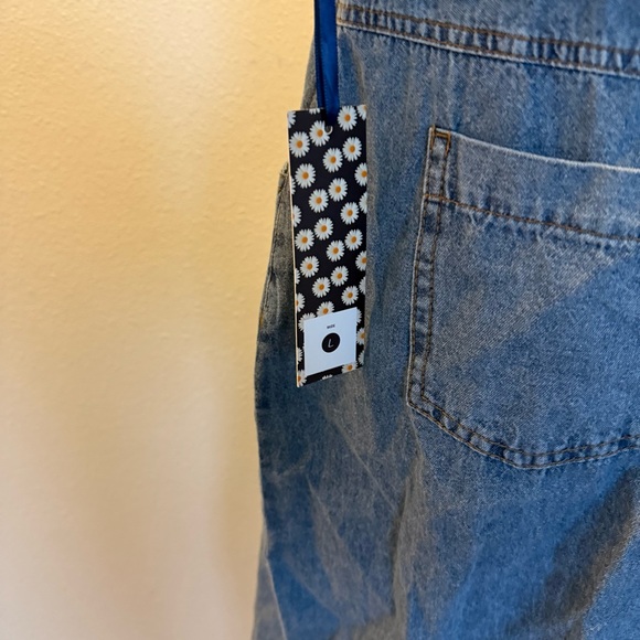 Stylish Denim Button-Up Midi Dress - Picture 11 of 14